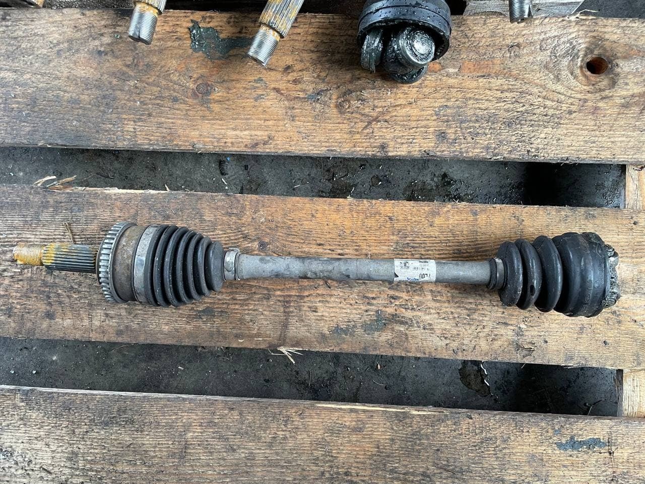 Semiasse anteriore sinistro Hyundai ix20 1.4 495001P000