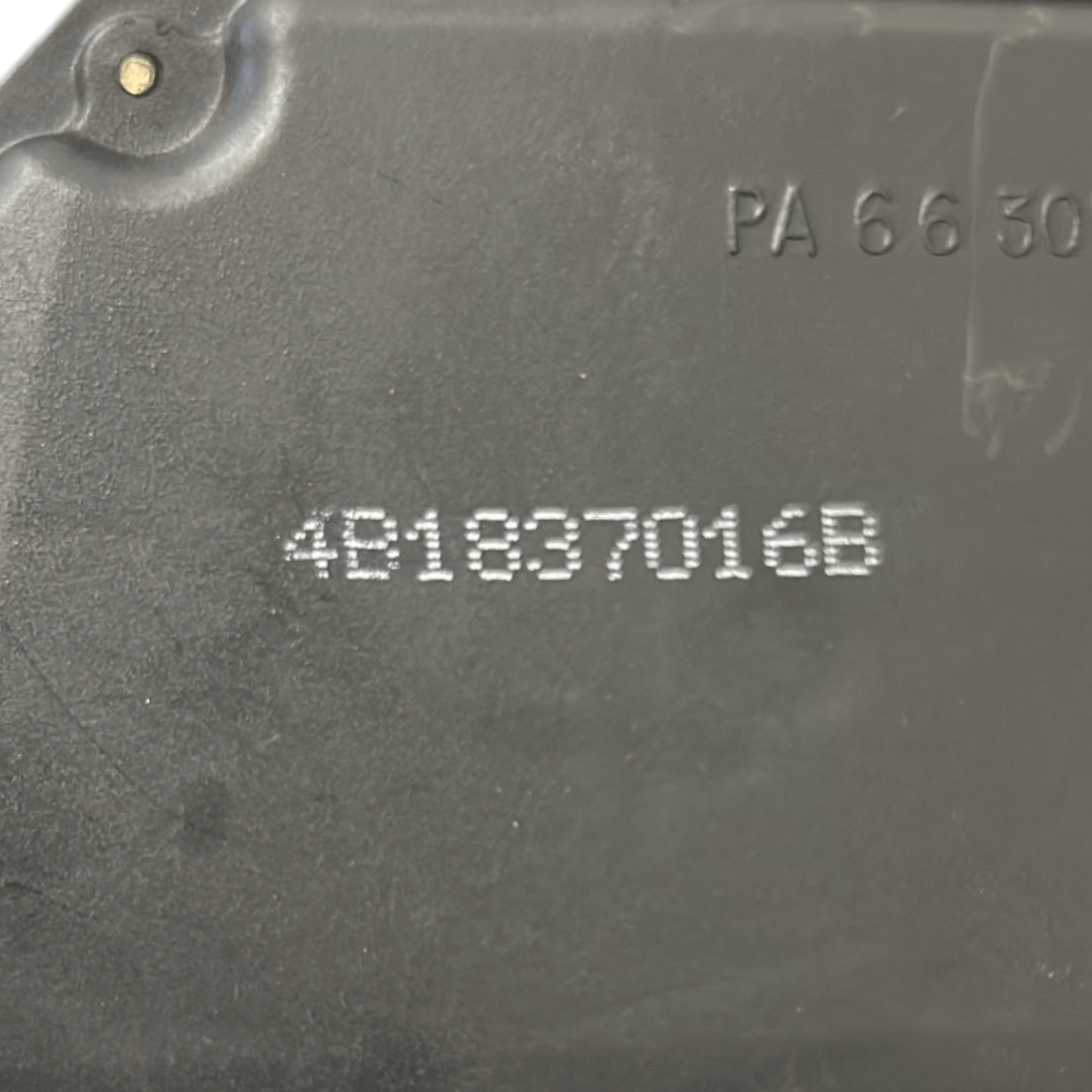 Serratura Porta Anteriore Destra Audi A6 (C5) (4B) cod.4B1837016B (1997 > 2004)