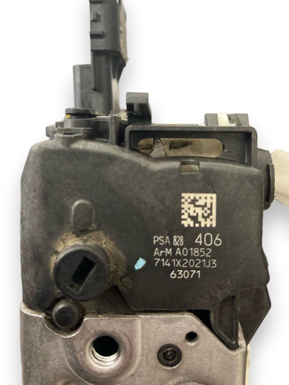 Serratura Portiera anteriore sinistra (sx) Peugeot Partner / Citroen Berlingo (2008 al 2018) cod: A01852