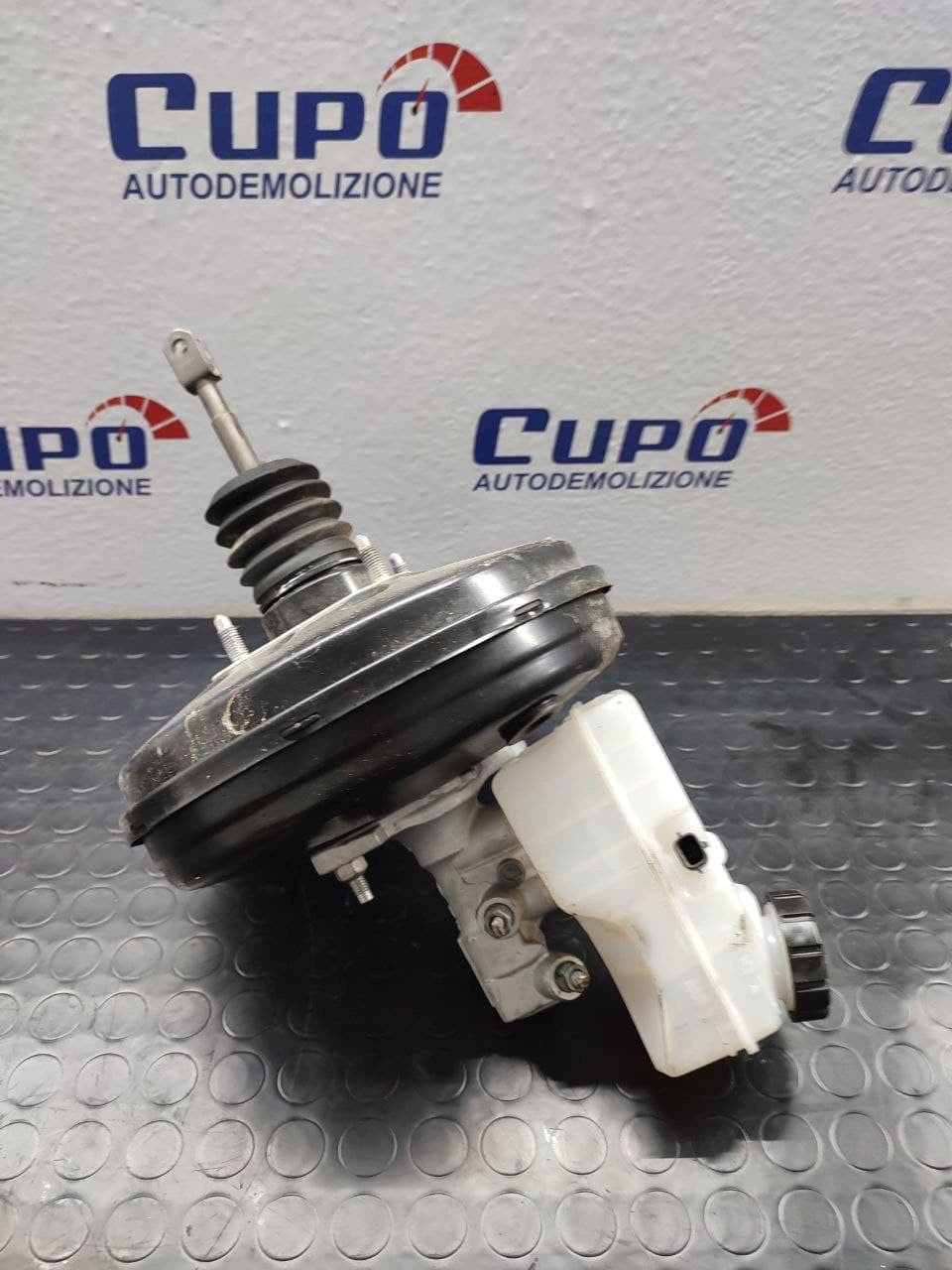 Servofreno con pompa DACIA SANDERO mk2 cod: 472103298R - BIBA-RICAMBI