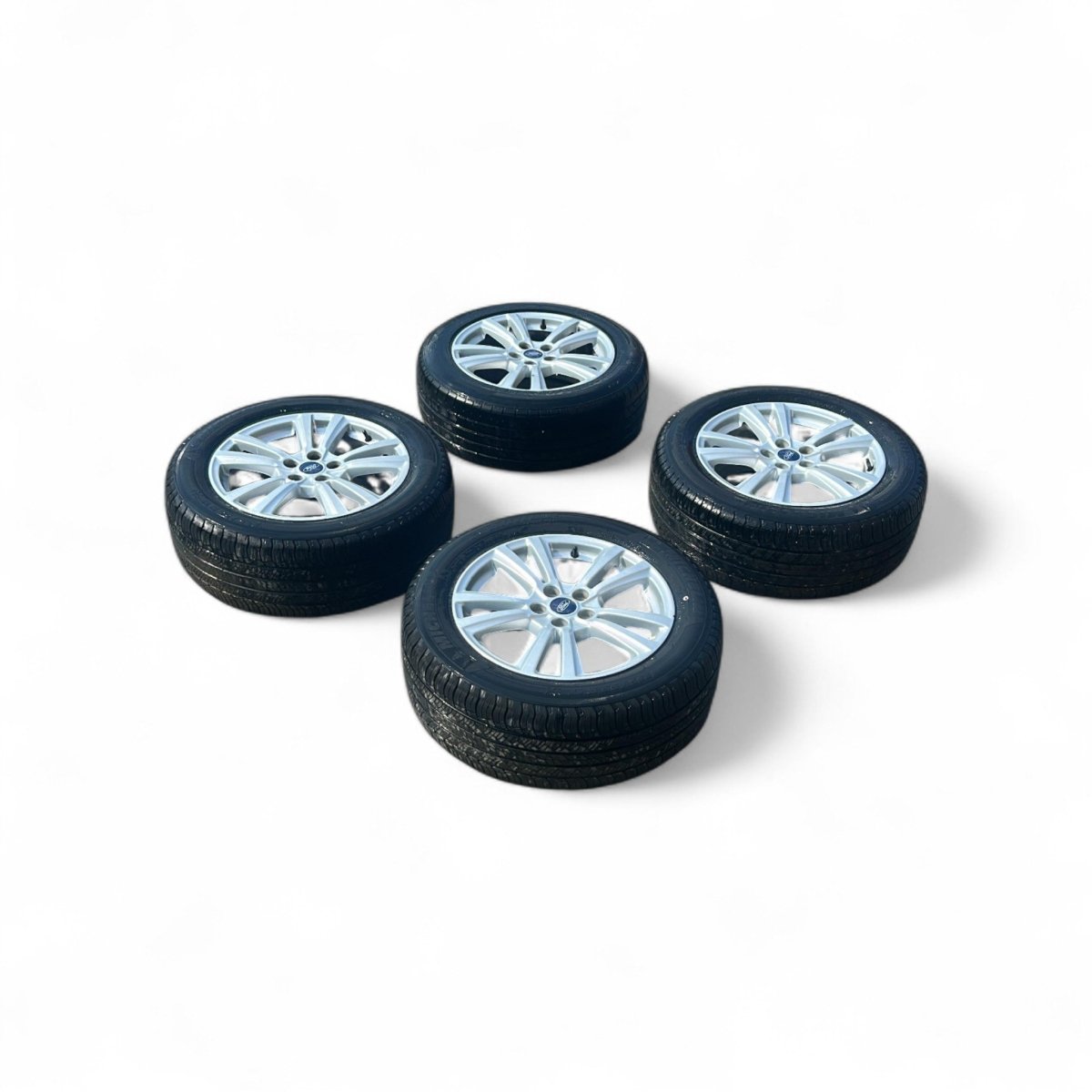 Set 4 cerchi in lega Ford Kuga II cod.6j5c-1007-b1a (5 fori / 235 / 55 r17) (2012 > 2019)