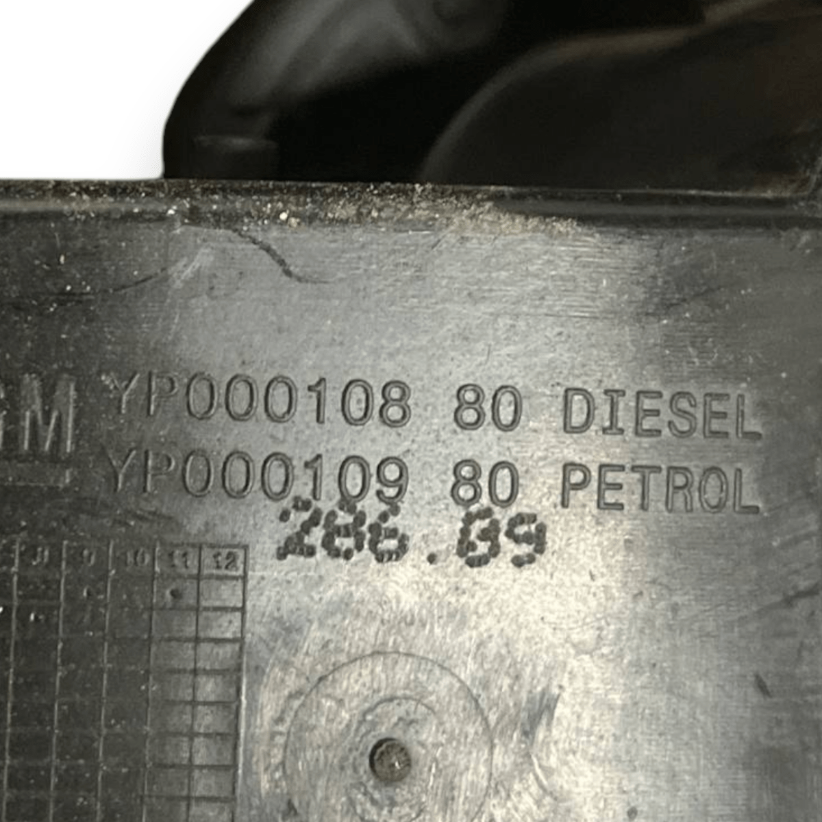 Sportello / Tappo Serbatoio Opel Grandland X 1.5 Diesel (2016 -) cod: YP00010880