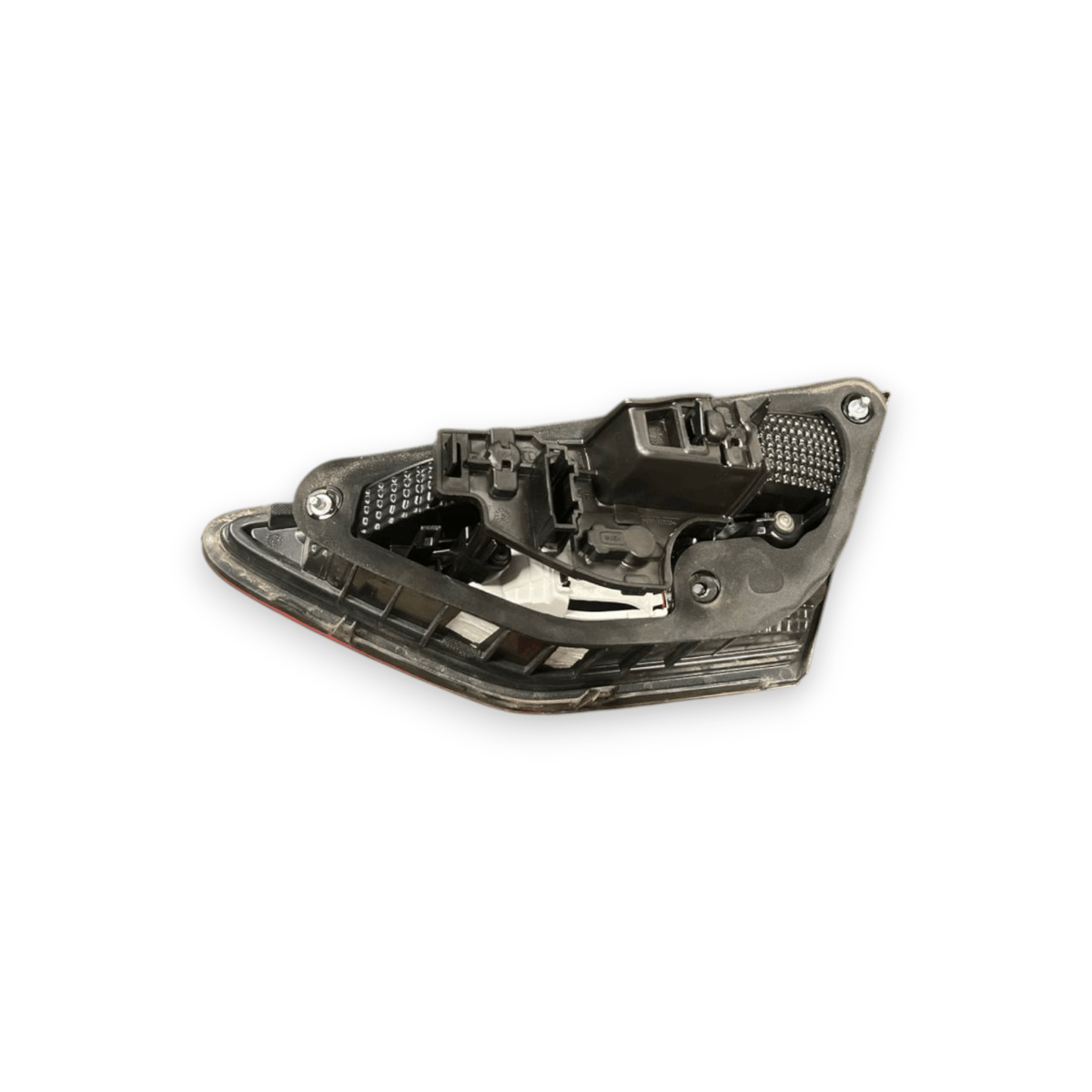 Stop / Fanale Alogeno interno posteriore sinistro (sx) Seat Leon III 5 Porte Hatchback (2013 al 2019) cod: 90042872