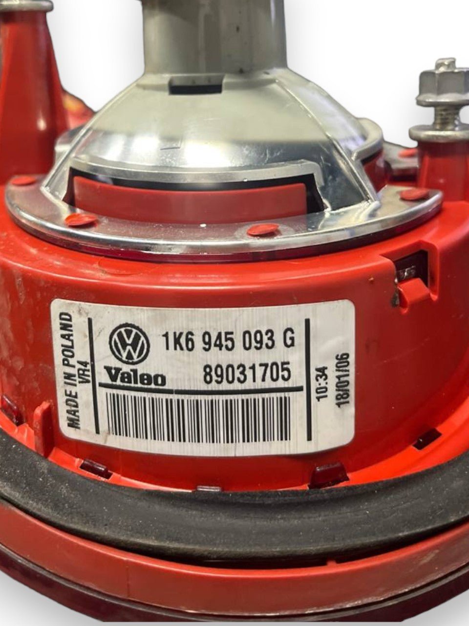 Stop / Fanale Posteriore Interno Sinistro (sx) Volkswagen Golf V cod: 1K6945093G (2003-2008)