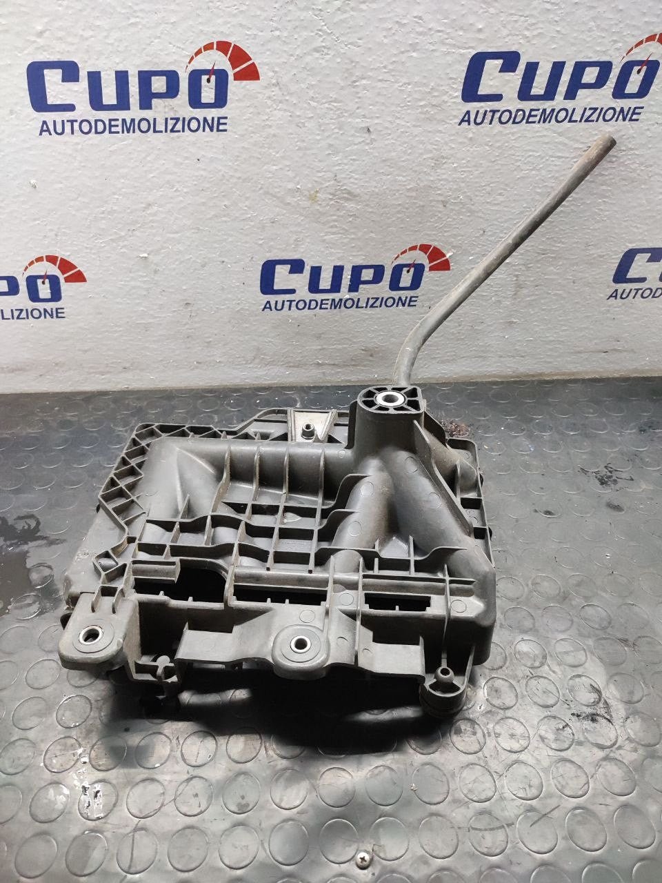 Supporto Batteria Volkswagen Golf 4 (2001) Cod:6Q0915331
