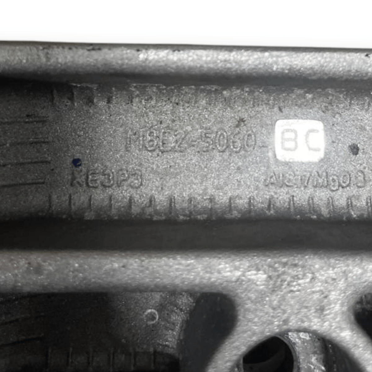 Supporto Cambio Range Rover Vogue L460 (2022 -) cod: M8E2-5060-BC