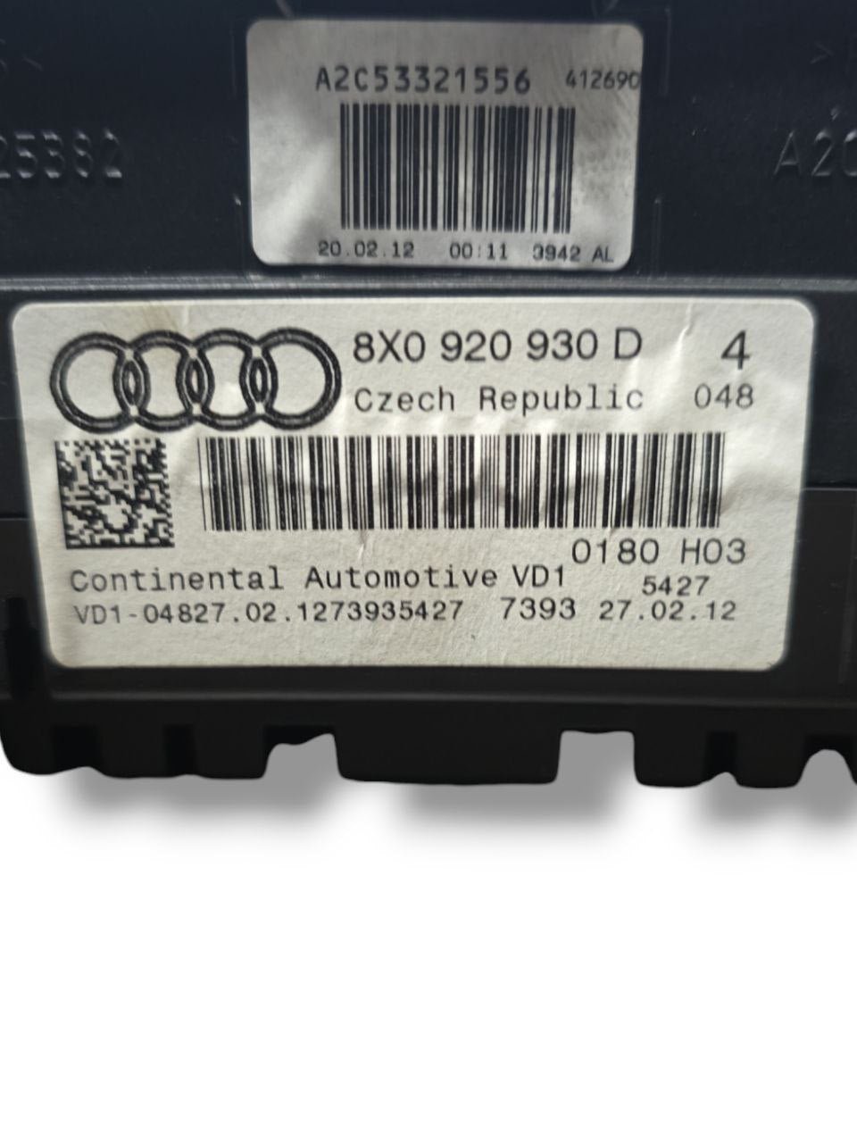 Tachimetro / Contachilometri Audi A1 8X 1.6 Diesel (2010-2018) Cod : 8X0920930D