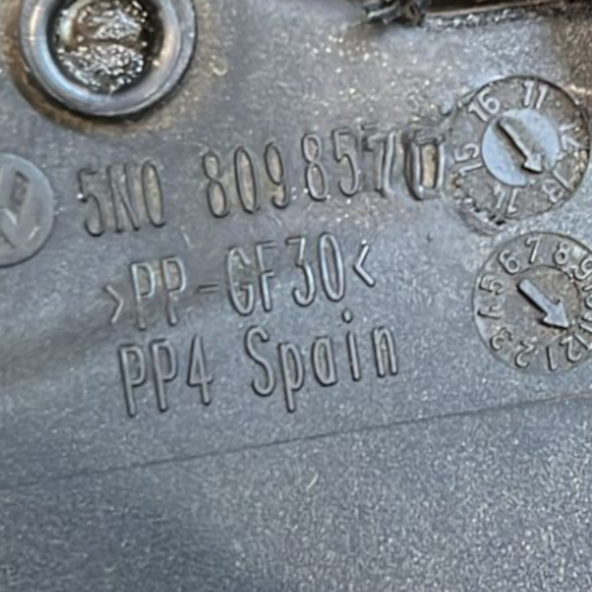 Tappo / Sportello Carburante Volkswagen Tiguan I cod:5N0809857 Diesel (2007 >2016)