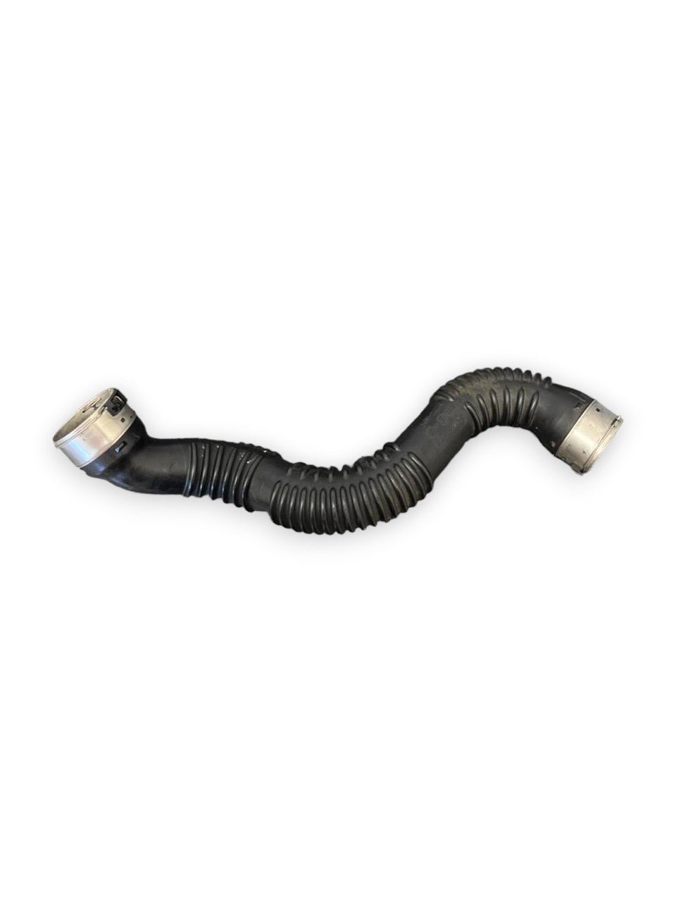 Tubo / Manicotto Intercooler Mercedes - Benz Classe A W176 / Mercedes - Benz Classe B W246 / Mercedes - Benz Cla W117 / Mercedes - Benz Gla X156 2.0 Benzina (2012 al 2018) cod: A2465200001 / 1051496S02