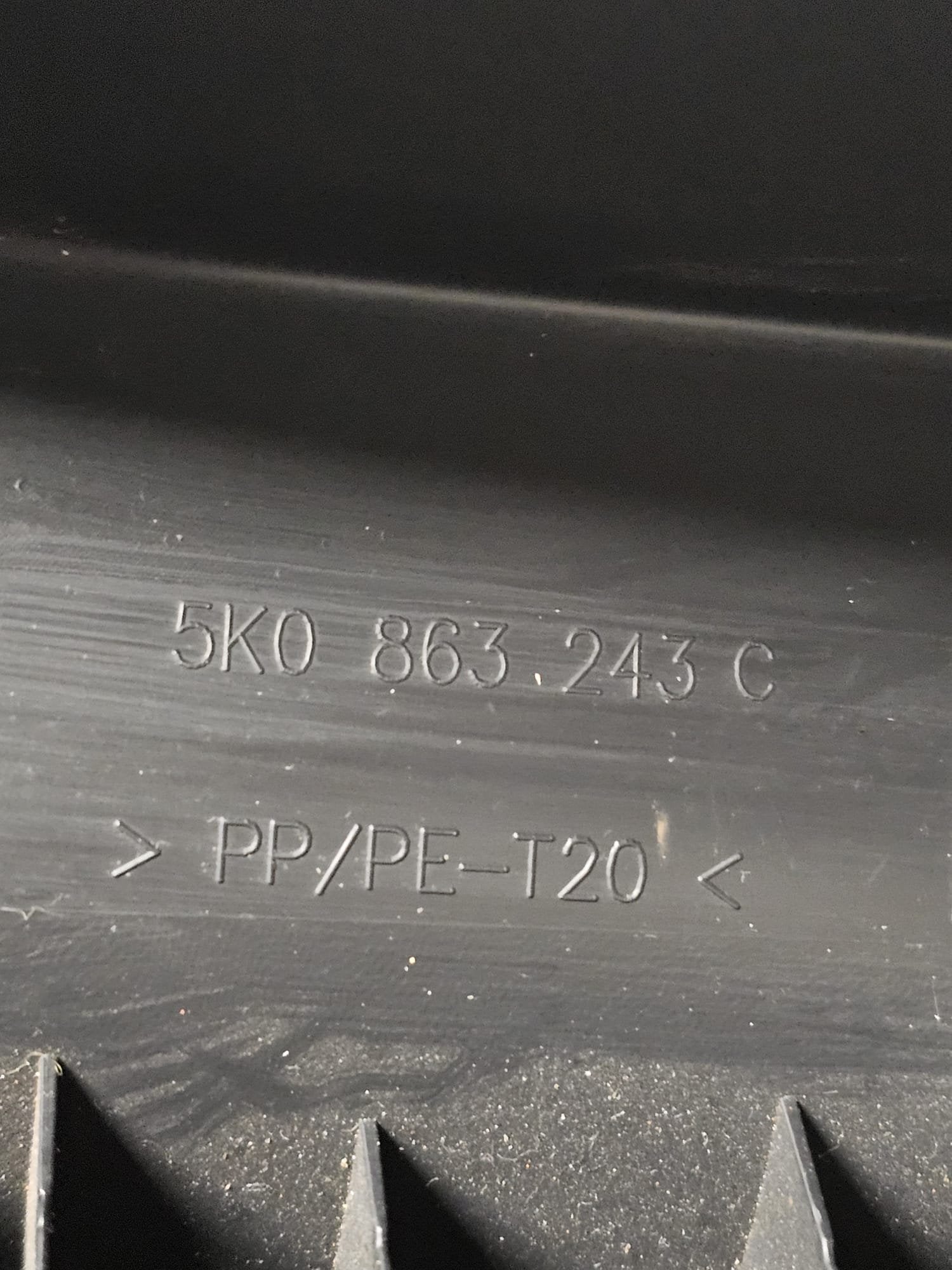 Tunnel Centrale Volkswagen Golf VI (2008-2012) Cod:5K0863243C