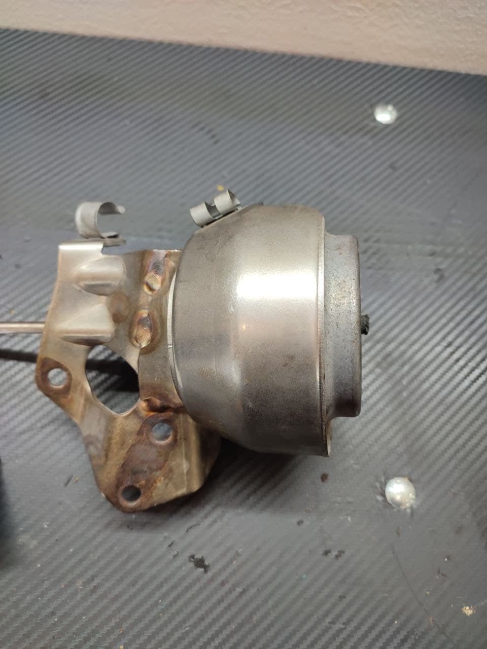 Valvola Wastgate Bmw X5 / X6 E70 / E71 cod 7796355 12 - BIBA-RICAMBI