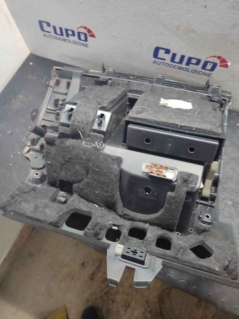 Vano cassetto portaoggetti Audi A8 ( 4h ) cod 4h1857096