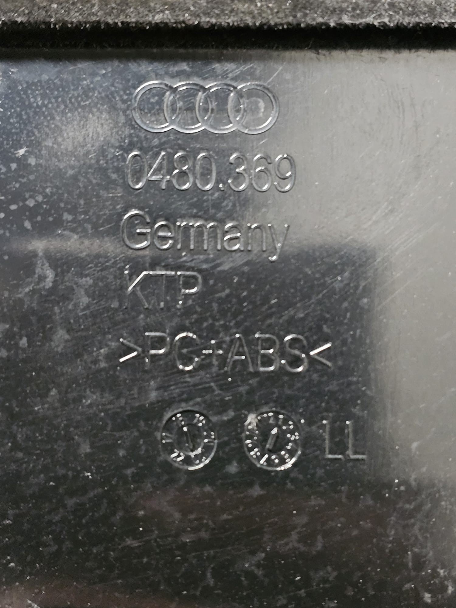 Vano Portaoggetti Cruscotto Sinistro Audi Q3 F3 Cod:0480369 (2018->)
