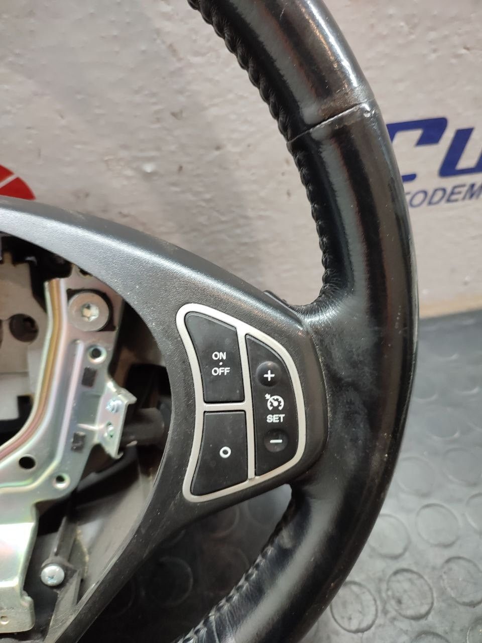 Volante Sterzo Kia Cee'd mk1 2008 con comandi multifunzione