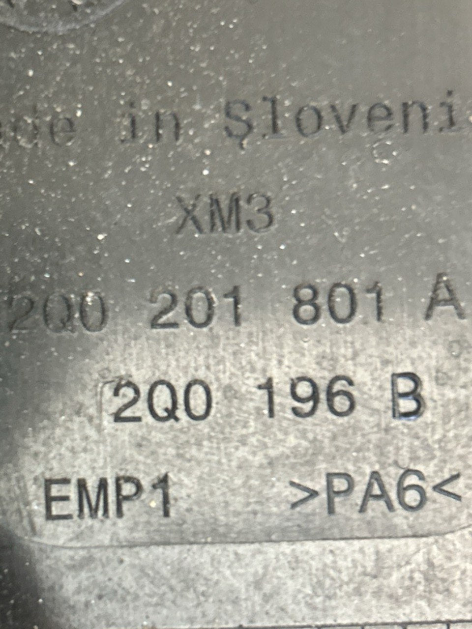 Volkswagen Polo VI (AW1) 1.0 Benzina (2017 > ) cod.2Q0201801A Scatola Filtro Carboni Attivi