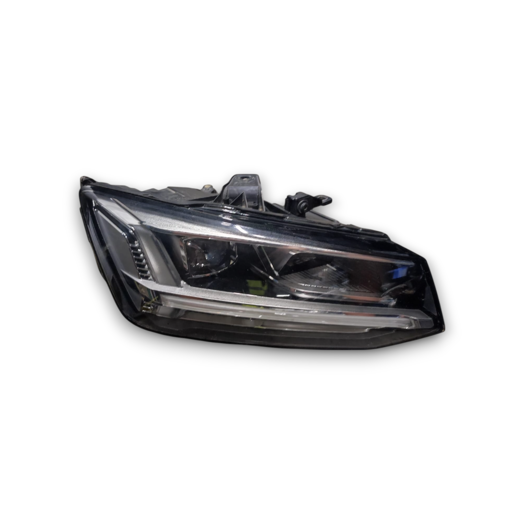 Faro / fanale destro audi q2 cod: 81a941034 (2016-)