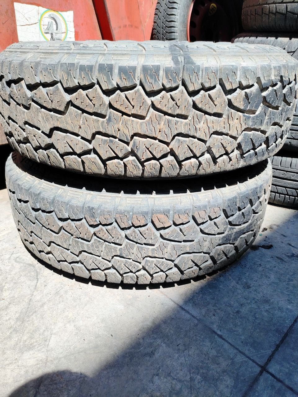2 cerchi Ford Ranger 2001 + pneumatici 235/ 75 r15 Hankook Dynapro atm