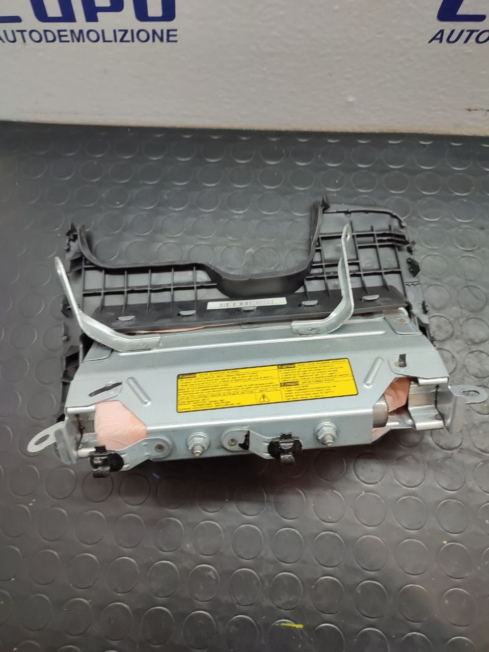 Airbag ginocchia guidatore Toyota Yaris 2010 cod 305477010FKA-AF 305477010