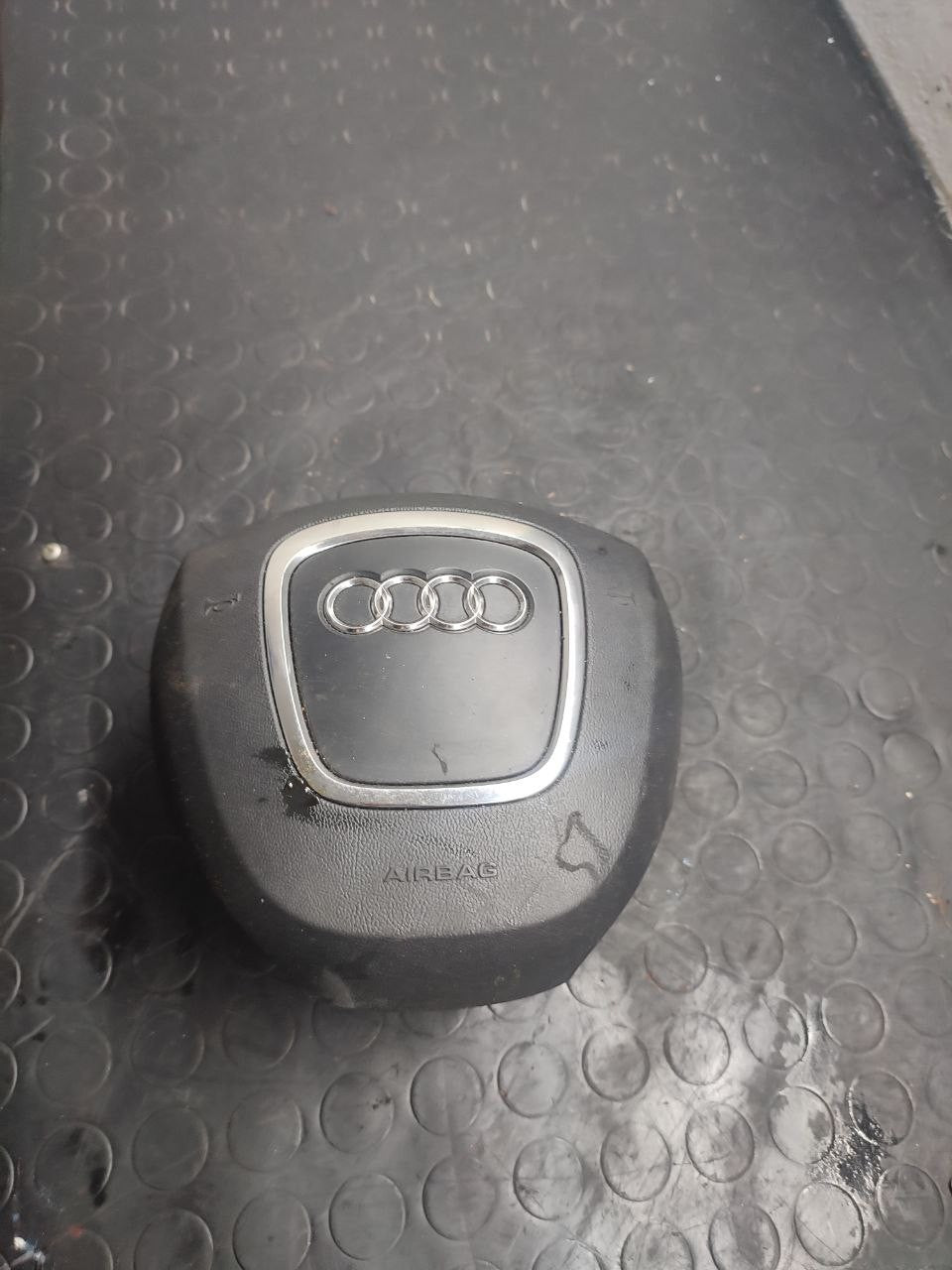 Airbag volante guidatore Audi A6 avant ( 4f - 2010 ) 3.0 tdi cod 8k0880201a