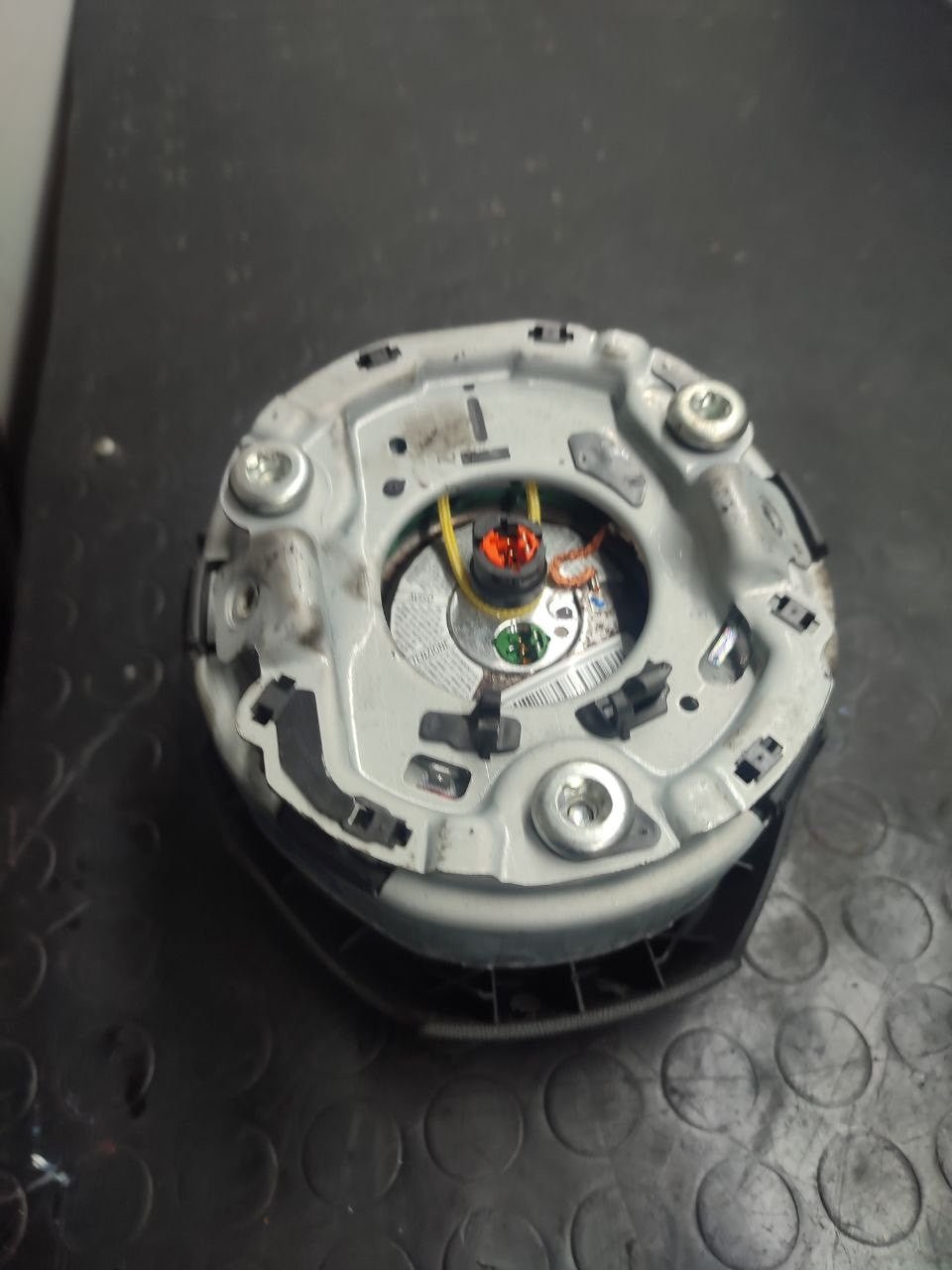 Airbag volante guidatore Audi A6 avant ( 4f - 2010 ) 3.0 tdi cod 8k0880201a