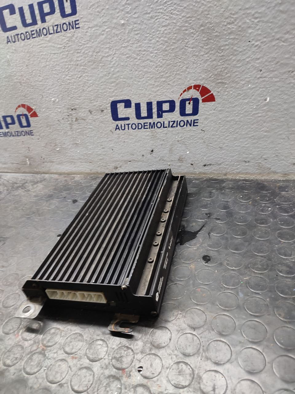 Amplificatore Jeep Grand Cherokee ( 2001 - wj ) cod 56038407ad