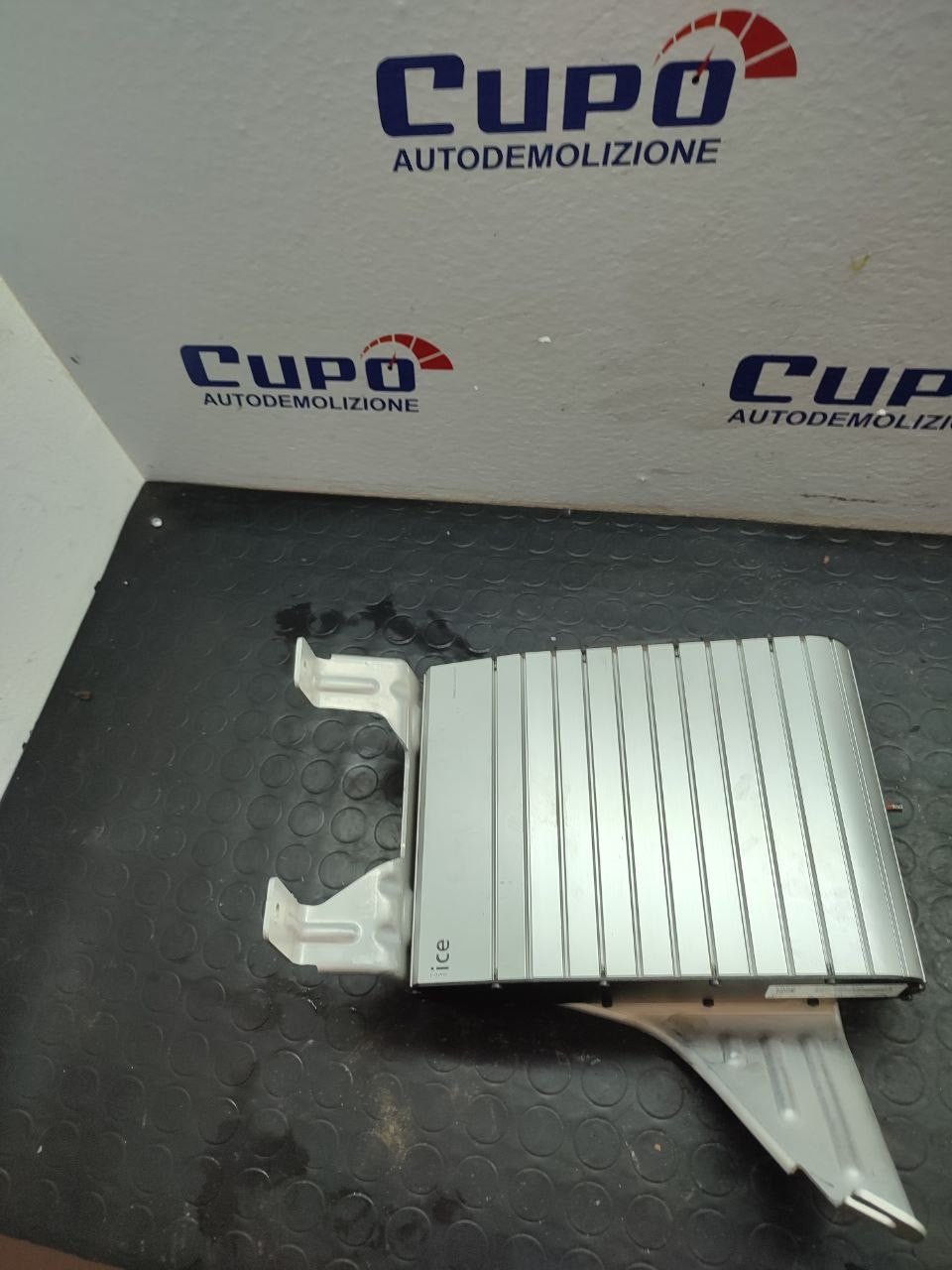 Amplificatore secondario Bang & Olufsen Audi A8 ( D4 ) cod 4h0035466