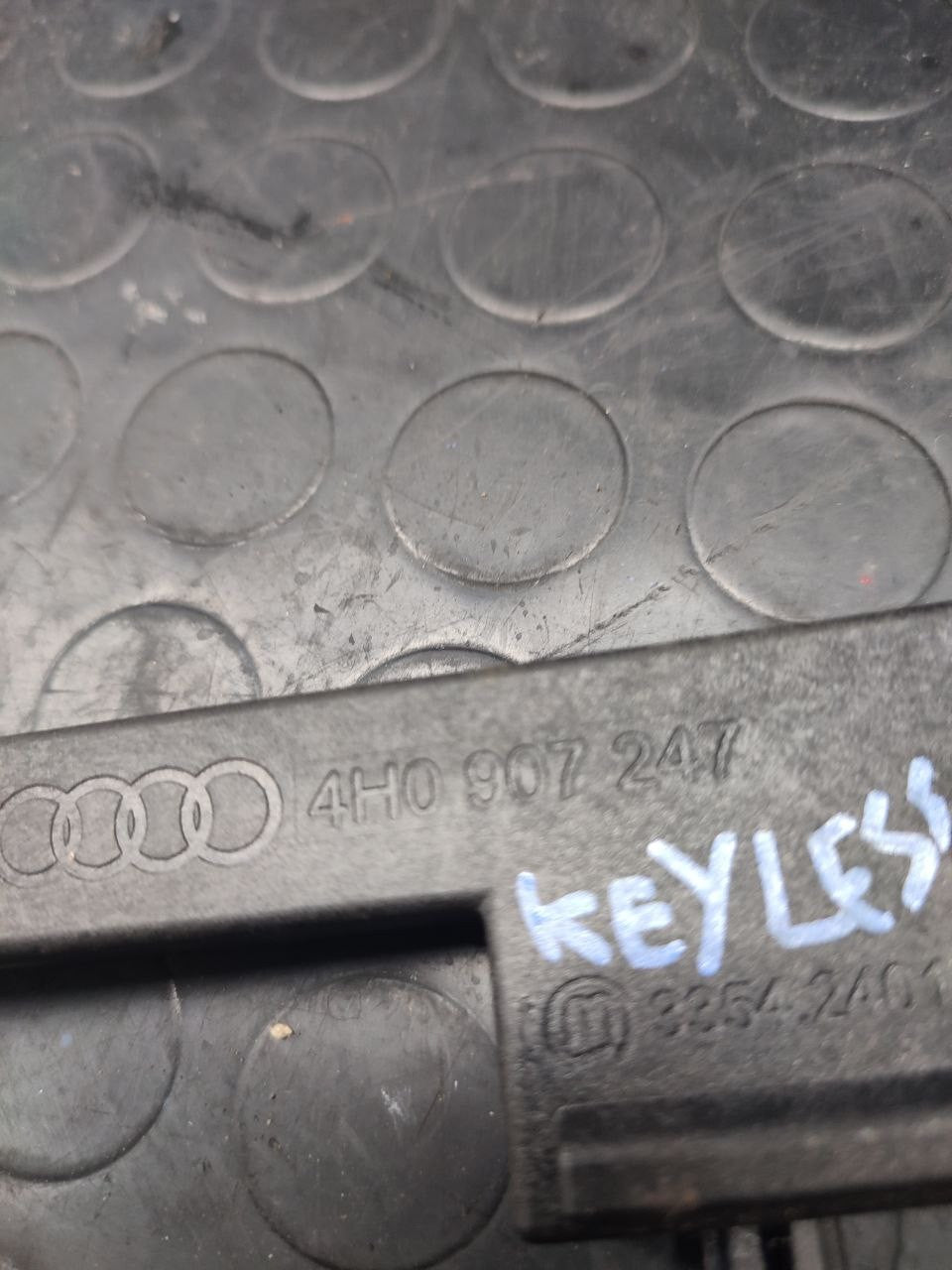 Antenna keyless Audi A8 ( 4h ) cod 4h0907247