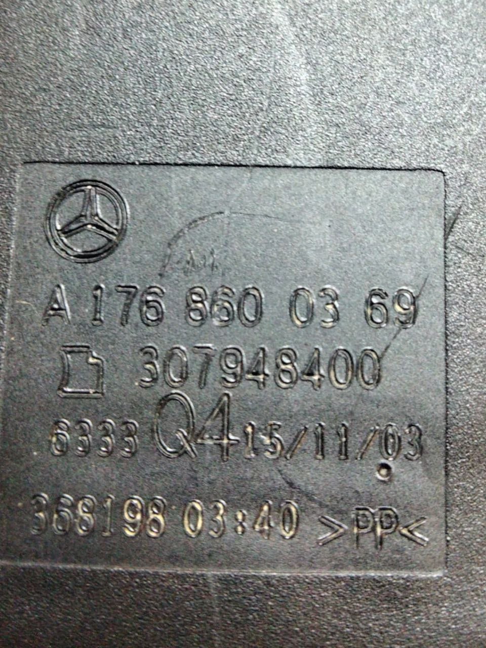 Attacco cintura posteriore sinistra sx Mercedes Classe A W 176 (2012-2018)cod. A1768600369