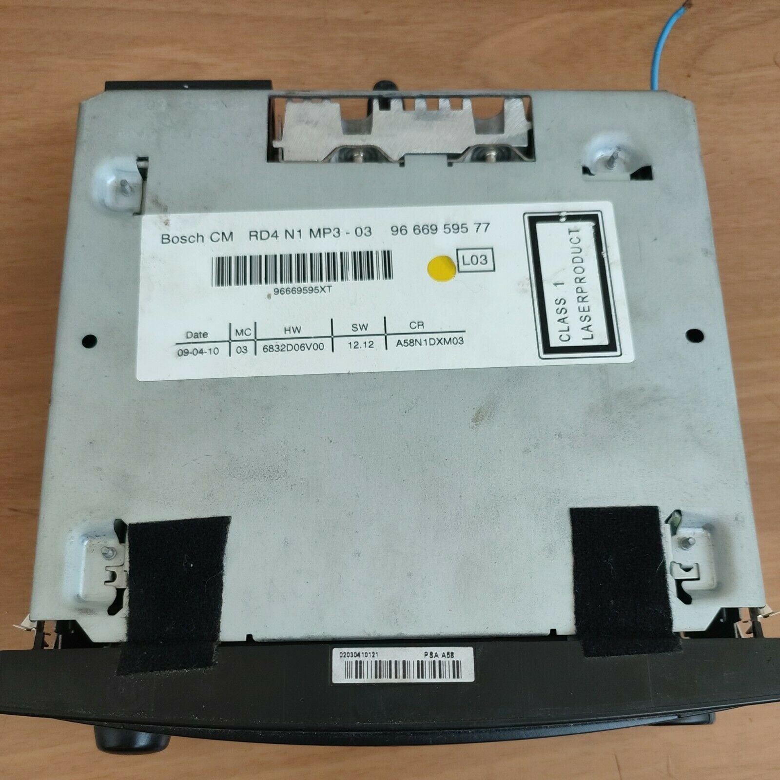 Autoradio Radio-CD per Peugeot  09-13 96669595XT 6832D06V00 - BIBA-RICAMBI