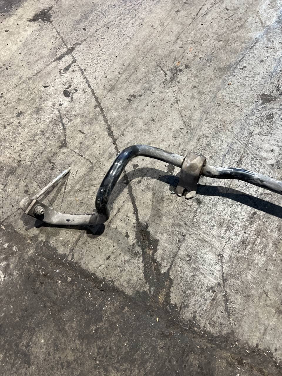 Barra stabilizzatrice antirollio Renault Clio IV cod 546112239r