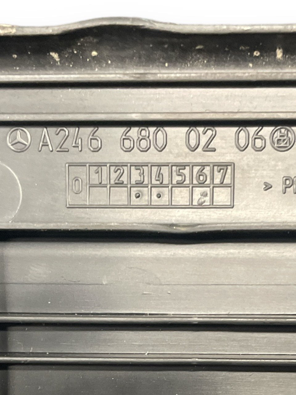 Battitacco anteriore destro Mercedes Classe B W246 cod:A2466800206 (2011-2018)