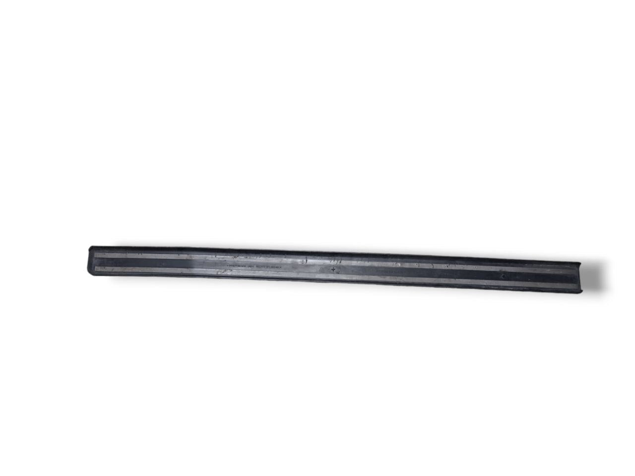 Battitacco Destro Audi A3 / S3 8P (2005-2013) Cod : 8P3853492G 3 Porte