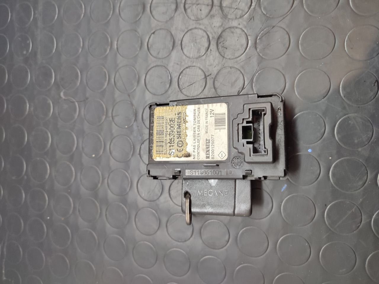 Blocchetto e scheda avviamento renault megane II  (2008) 1.5 Diesel cod: S118539002E