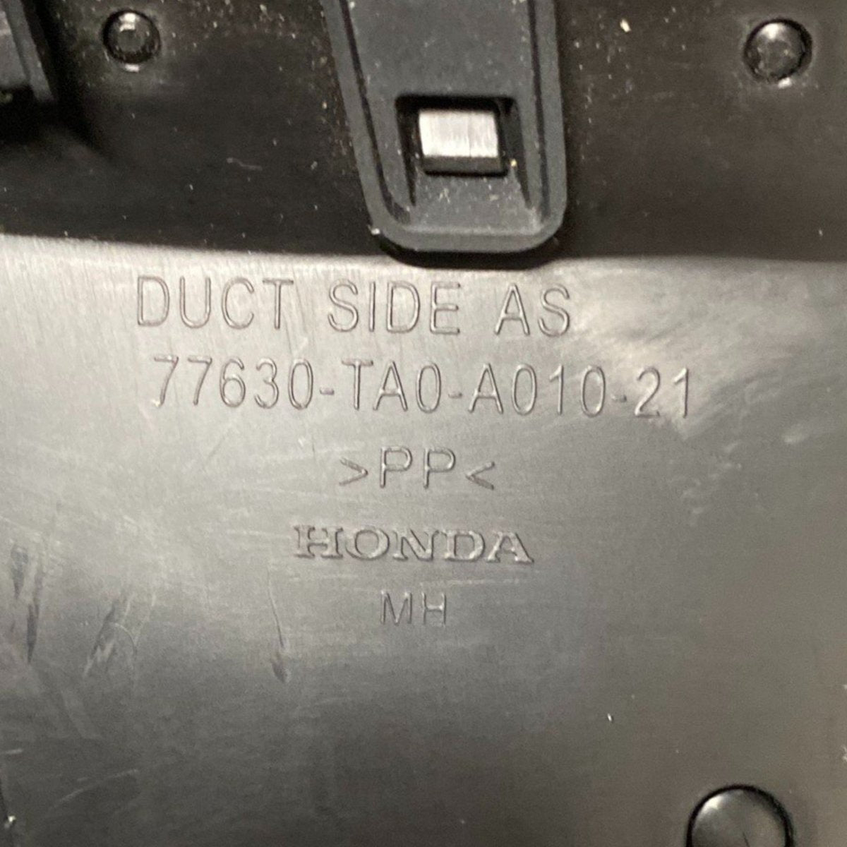 Bocchetta aria anteriore centrale honda cr-v (2011-2017) Cod: 77630-ta0-a010-21