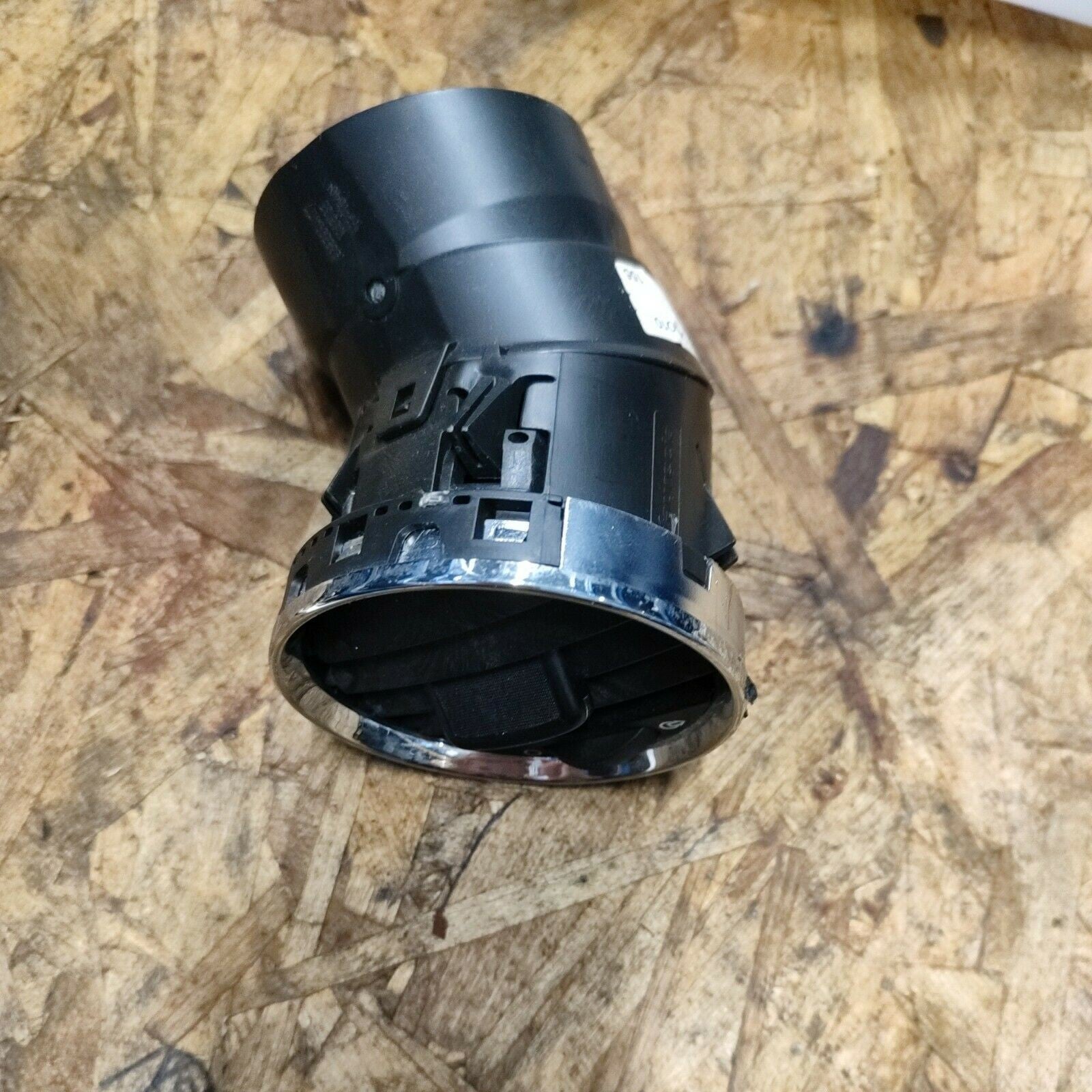 Bocchetta aria anteriore destra  Peugeot 3008 1.6 Hdi (2006-2019) 9655994177
