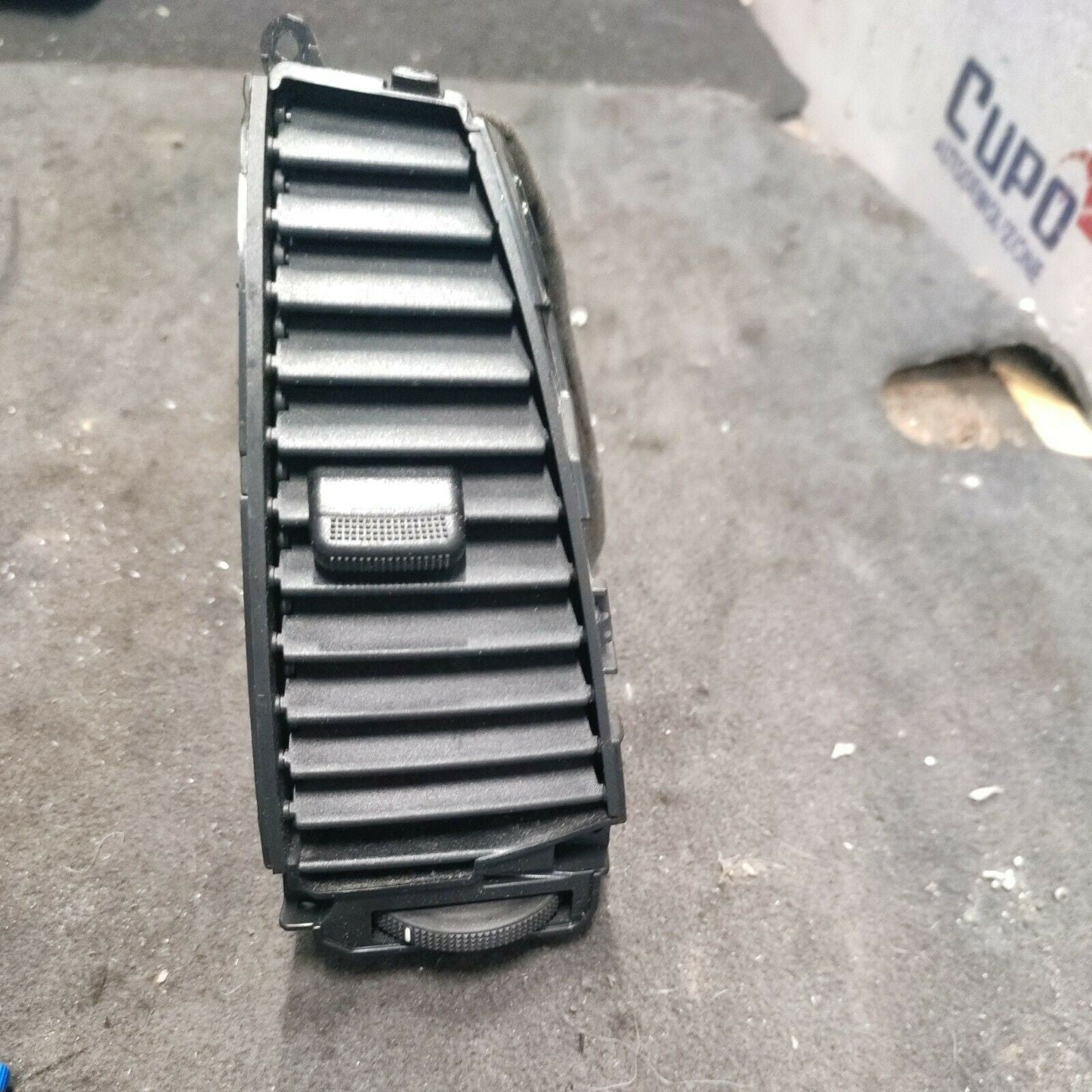 Bocchetta Aria Areazione Centrale Cruscotto Destra per HYUNDAI I20 97420-1J000