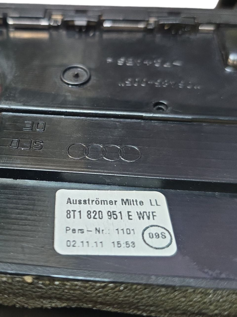 Bocchetta Aria Condizionata Centrale Audi A5 8T (2011-2016) Cod : 8T1820951E