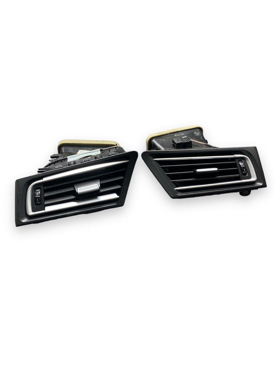 Bocchette aria anteriori BMW Serie 7 ( F02 - 2015 ) cod. 14121810 / 11