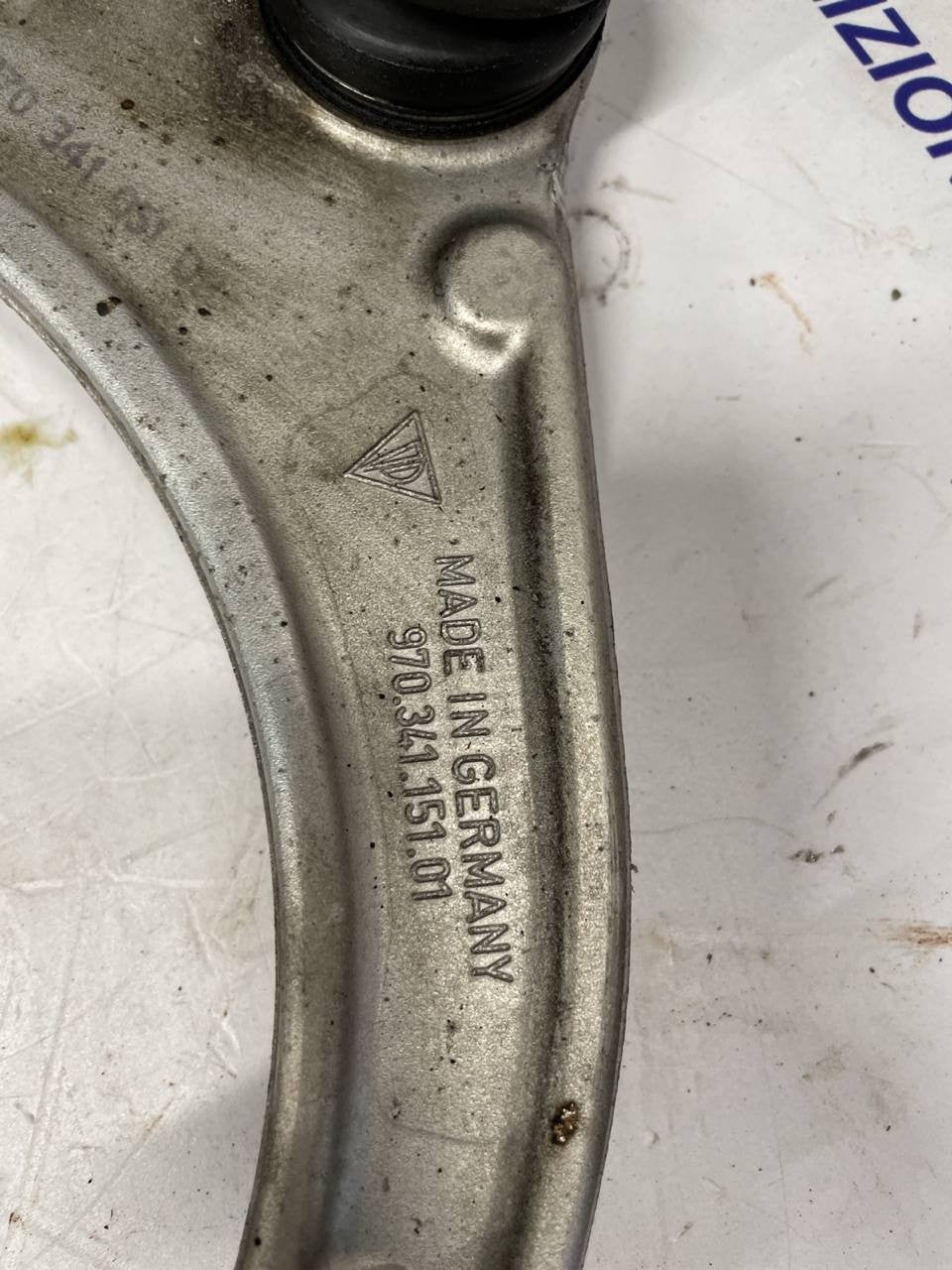 Braccio di controllo superiore anteriore destra Porsche Panamera 970 (3.0) 97034115101