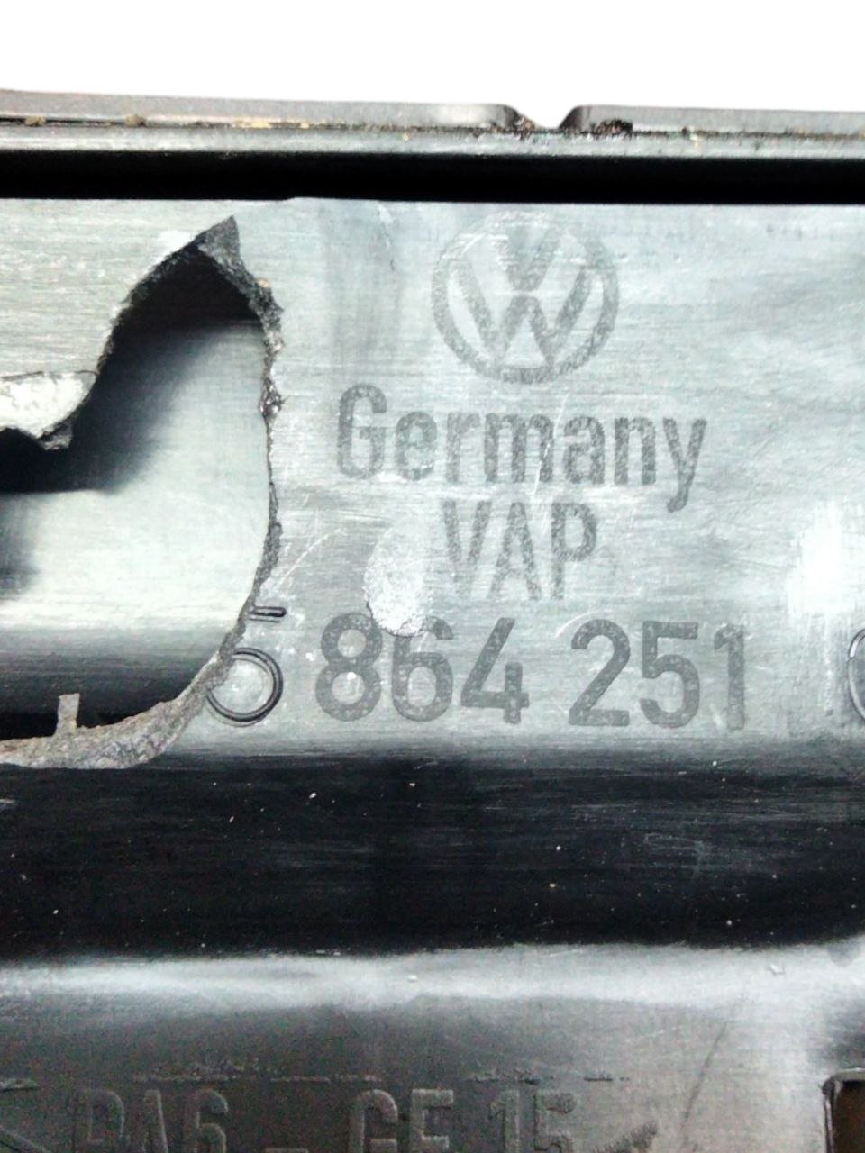 Bracciolo Tunnel Centrale Volkswagen Golf VI ( 2008 - 2012 ) cod.1K5864251