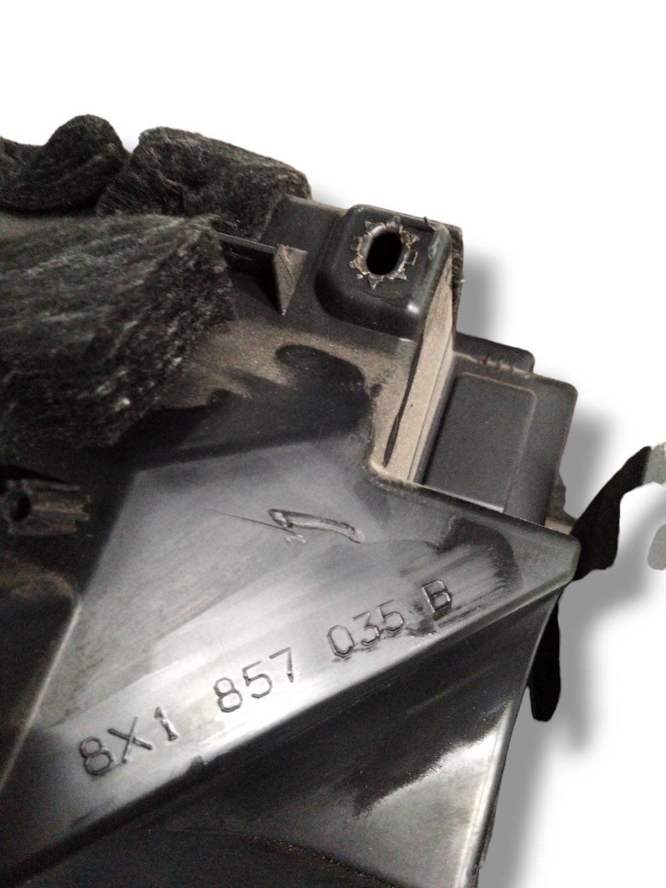 Cassetto / Vano Porta oggetti Audi A1 8X (2010-2018)cod.8X1857035B