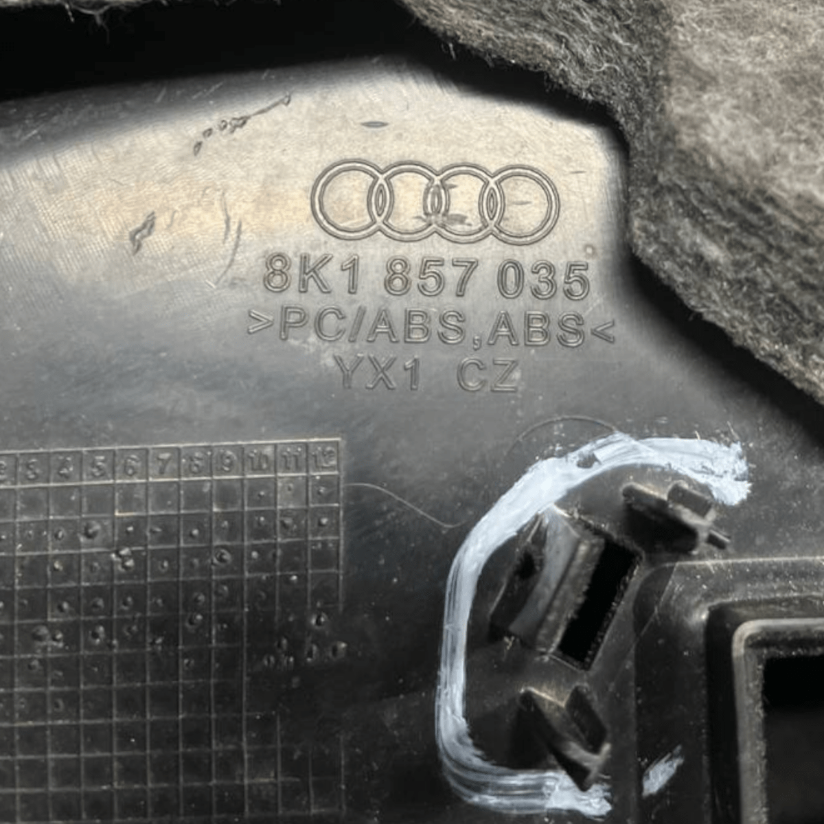 Cassetto / Vano Portaoggetti Audi A4 B8 (2007 al 2016) cod: 8K1857035
