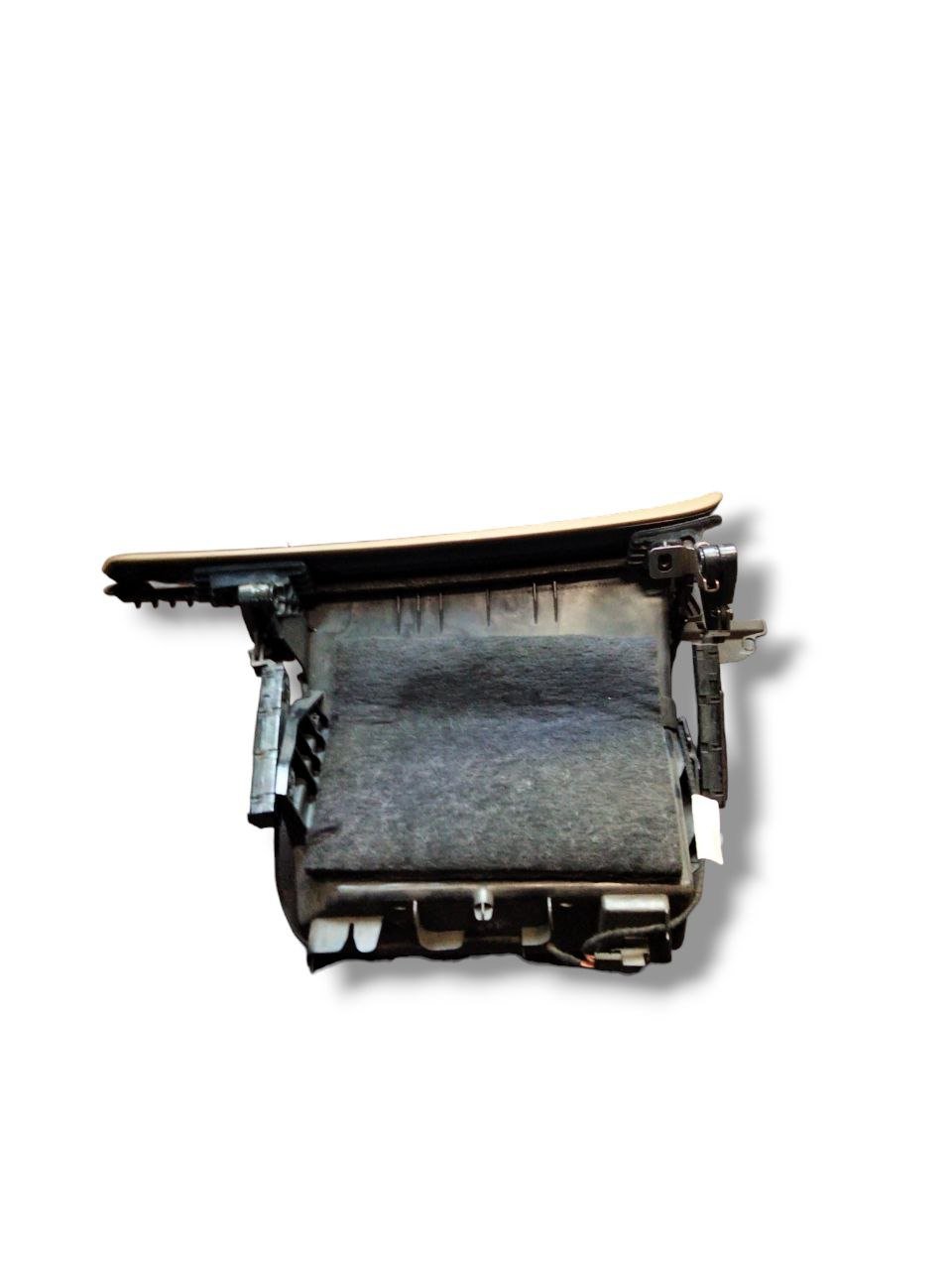 Cassetto / Vano Portaoggetti Opel Zafira C (2015-2019) cod. 13351704
