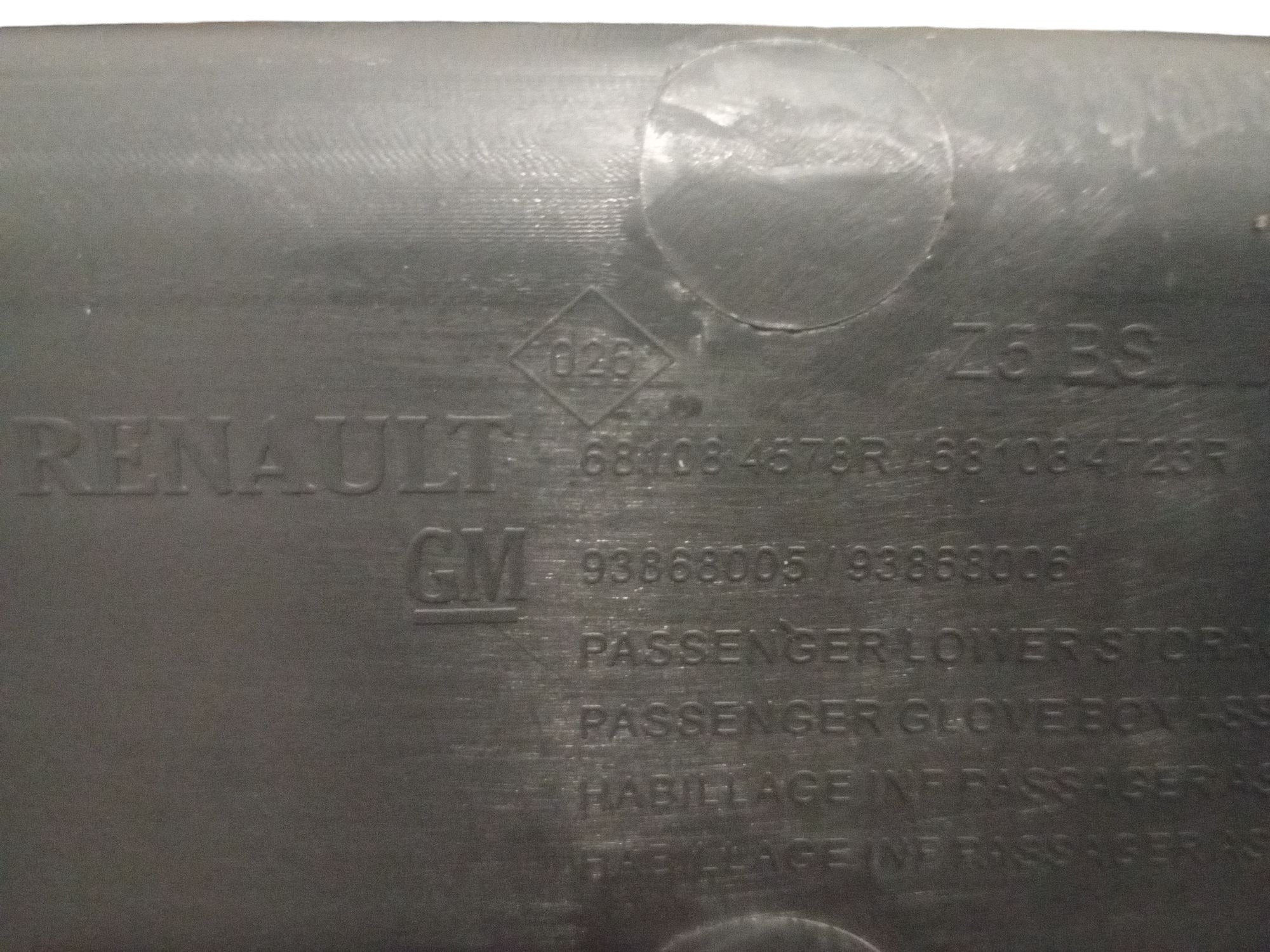 Cassetto Vano Portaoggetti Renault Trafic 2.0d (2007) cod: 681084578R
