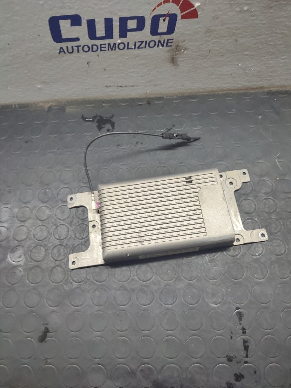 Centralina bluetooth Bmw serie 3 ( e90 ) cod 9163348 - 01 / 68296346 - 4