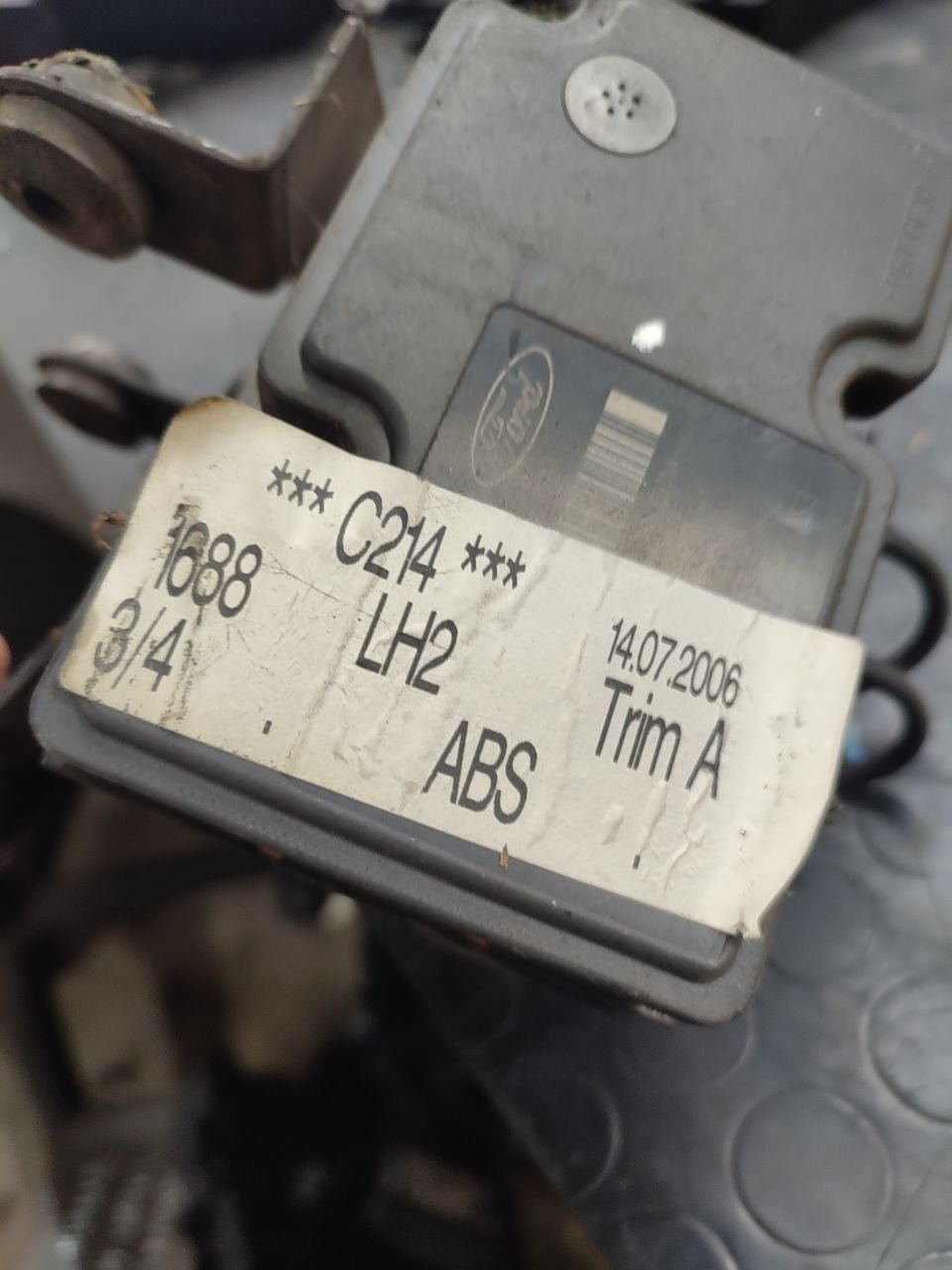Centralina pompa abs Ford C-max 1.6 tdci 90 cv cod 100207-00714 / 00402662e3