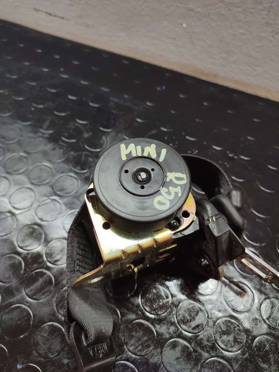 Cintura di sicurezza posteriore sinistra MINI COOPER (R50) cod: g2475a020508