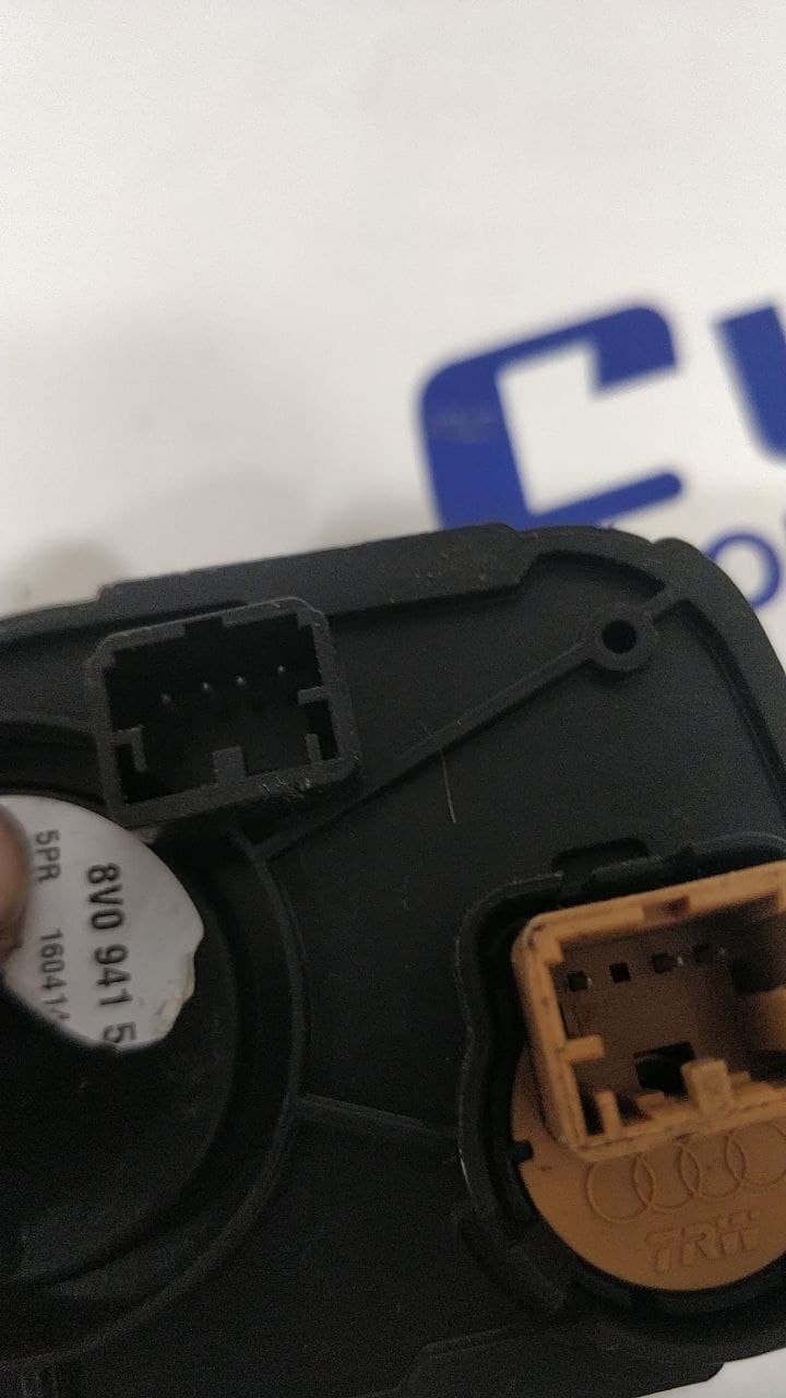Comando fari AUdi A3 8v cod 8V0941531AR