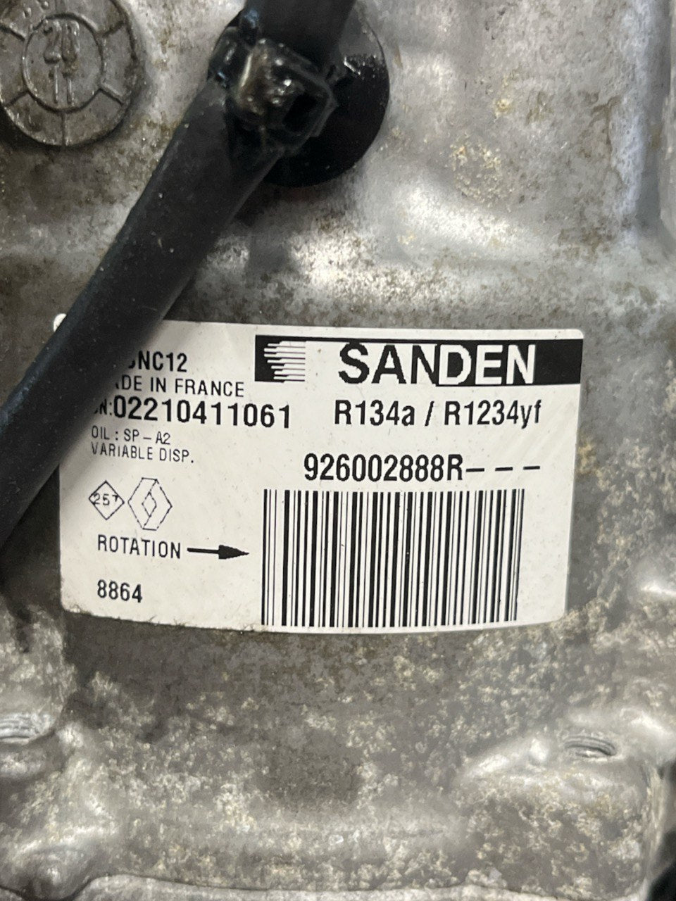 Compressore Aria Condizionata Nissan Juke F16 1.0 Benzina (2019>) cod: 926002888R