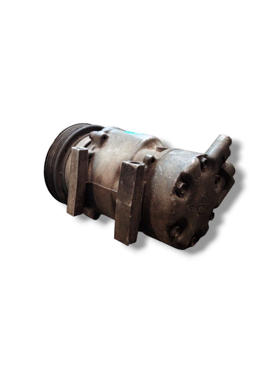 Compressore clima Renault Clio II 1.5 diesel (1998-2012) cod.7700273801